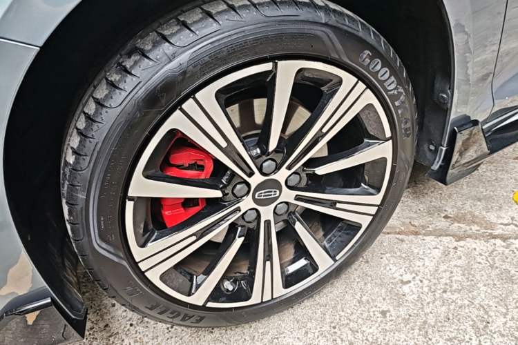Used Geely Auto Preface 2026 Model Oriental Yao 2.0TD Wangyue Edition Left Front Wheel Hub