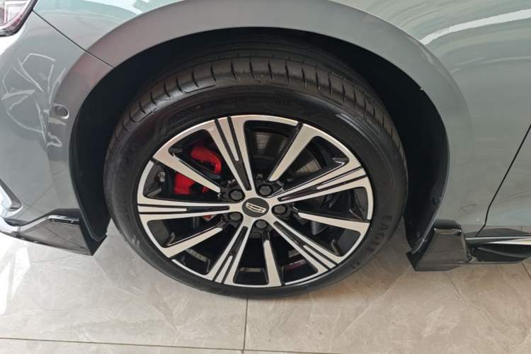 Used Geely Auto Preface 2026 Model Oriental Yao 2.0TD Wangyue Edition Left Front Wheel Hub