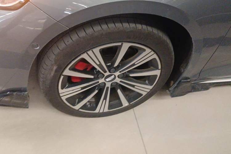 Used Geely Auto Preface 2026 Model Oriental Yao 2.0TD Wangyue Edition Left Front Wheel Hub