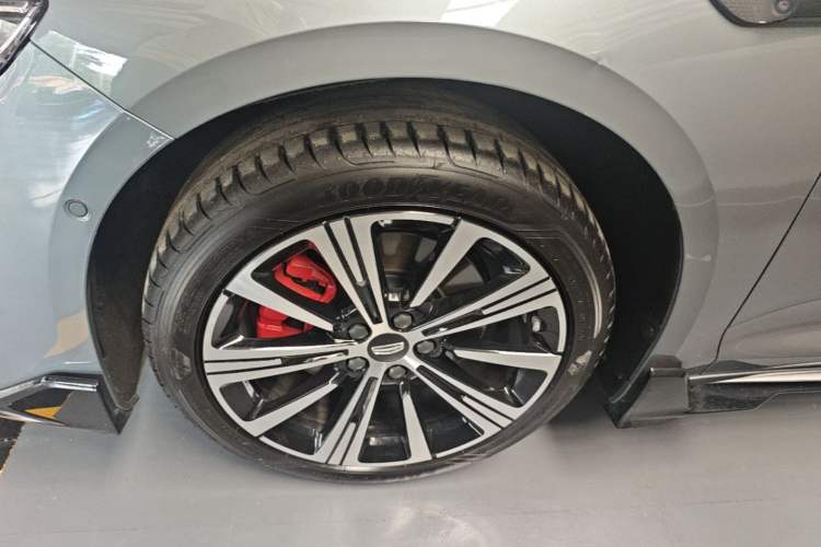 Used Geely Auto Preface 2026 Model Oriental Yao 2.0TD Wangyue Edition Left Front Wheel Hub