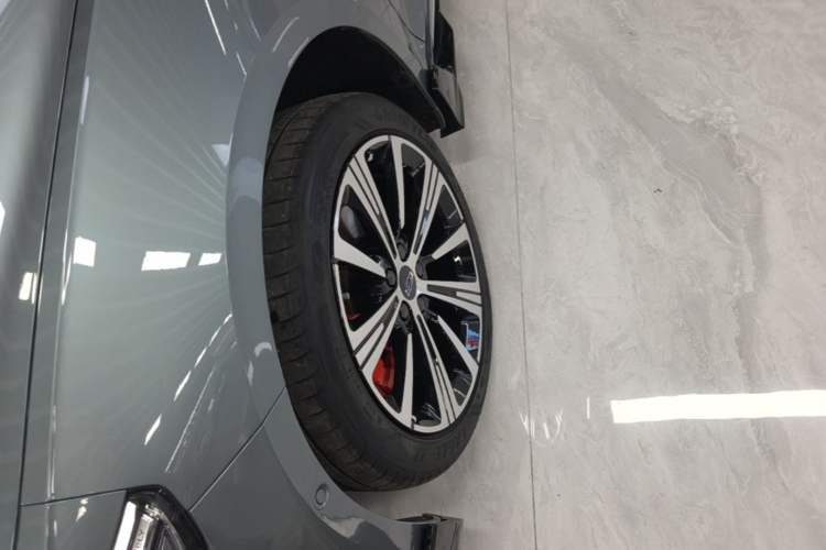 Used Geely Auto Preface 2026 Model Oriental Yao 2.0TD Wangyue Edition Left Front Wheel Hub