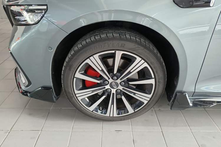 Used Geely Auto Preface 2026 Model Oriental Yao 2.0TD Wangyue Edition Left Front Wheel Hub