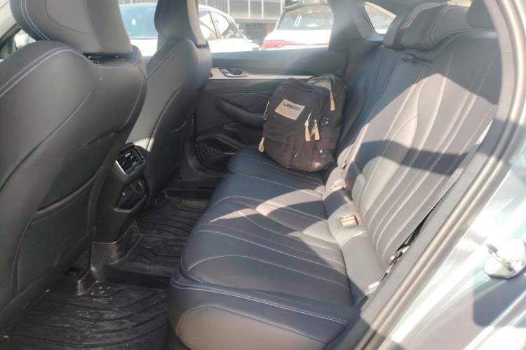 Used Geely Auto Preface 2026 Model Oriental Yao 1.5TD Kunlun Edition Left Rear Seat