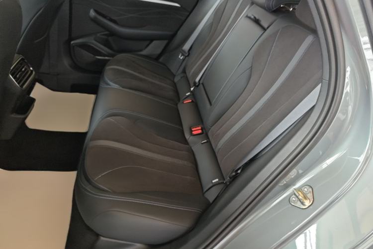 Used Geely Auto Preface 2026 Model Oriental Yao 2.0TD Wangyue Edition Left Rear Seat