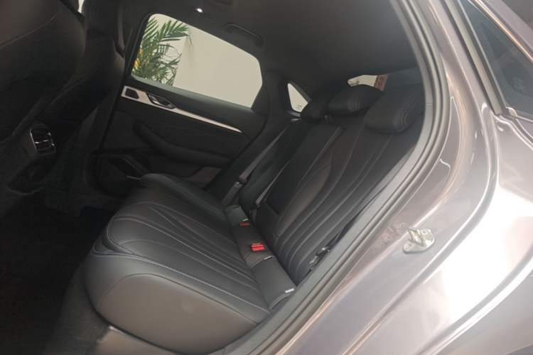 Used Geely Auto Preface 2026 Model Oriental Yao 1.5TD Fuyao Edition Left Rear Seat