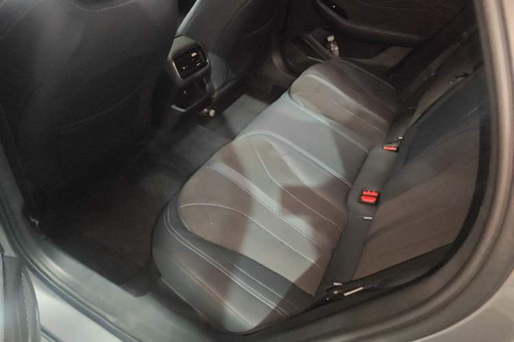 Used Geely Auto Preface 2026 Model Oriental Yao 2.0TD Wangyue Edition Left Rear Seat