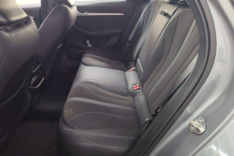 Used Geely Auto Preface 2026 Model Oriental Yao 2.0TD Wangyue Edition Left Rear Seat