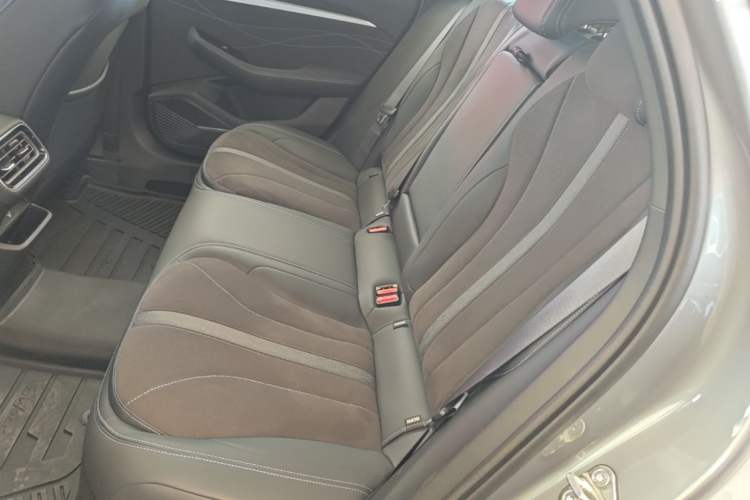 Used Geely Auto Preface 2026 Model Oriental Yao 2.0TD Wangyue Edition Left Rear Seat