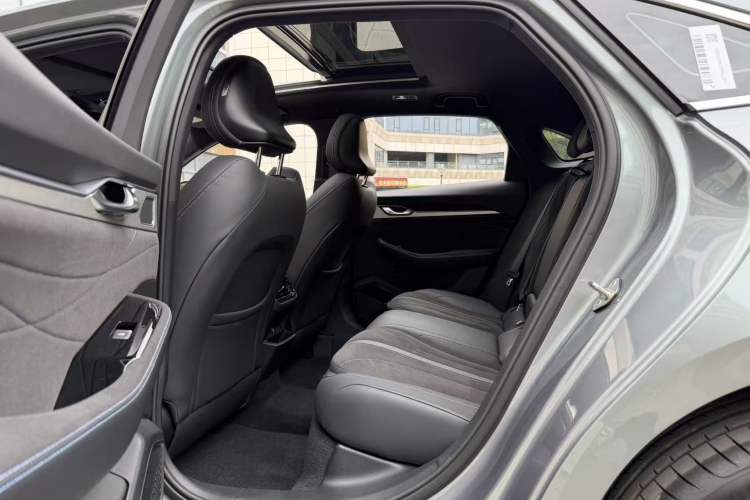 Used Geely Auto Preface 2026 Model Oriental Yao 2.0TD Wangyue Edition Left Rear Seat