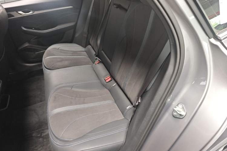 Used Geely Auto Preface 2026 Model Oriental Yao 2.0TD Wangyue Edition Left Rear Seat