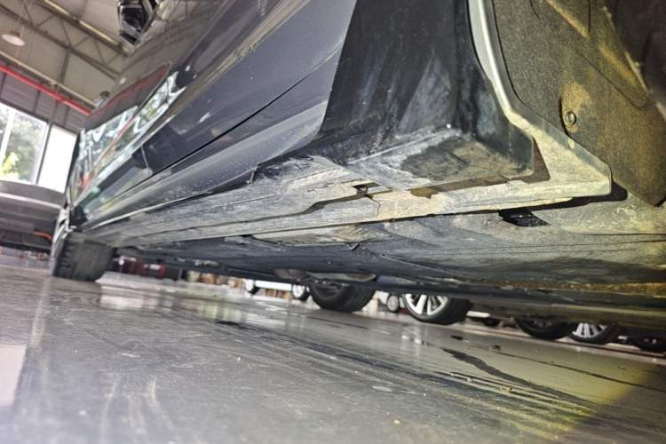 Used Geely Auto Preface 2026 Model Oriental Yao 2.0TD Wangyue Edition Left Side Sill