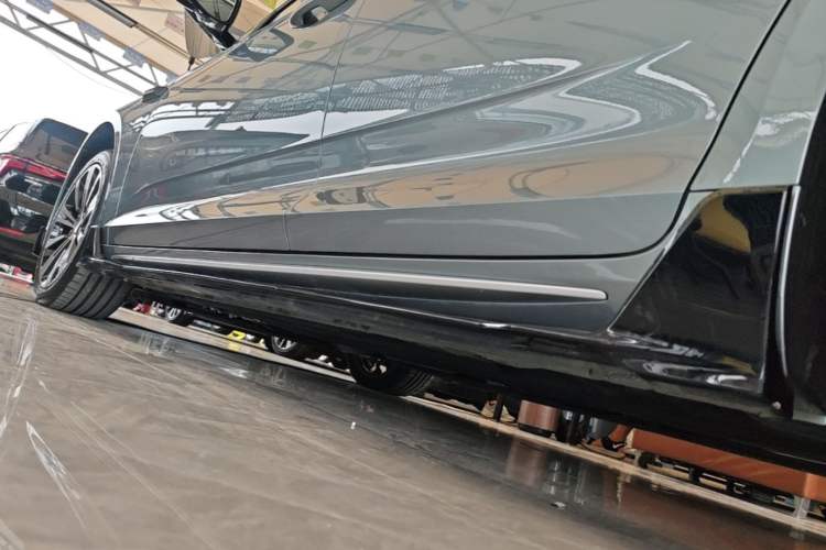 Used Geely Auto Preface 2026 Model Oriental Yao 2.0TD Wangyue Edition Left Side Sill