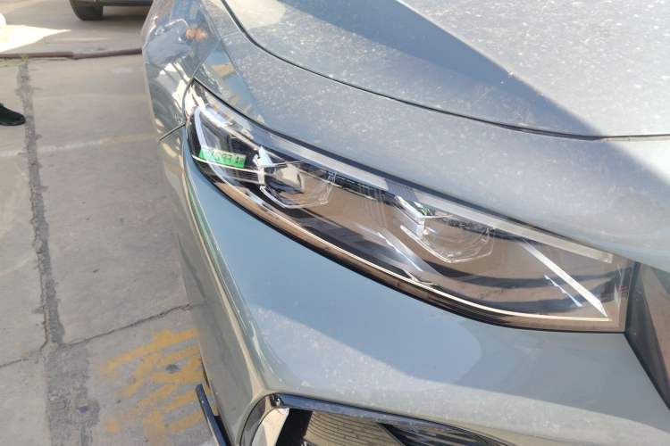Used Geely Auto Preface 2026 Model Oriental Yao 1.5TD Kunlun Edition Right Front Headlight