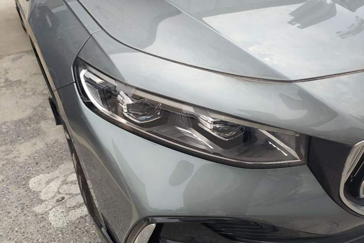 Used Geely Auto Preface 2026 Model Oriental Yao 2.0TD Wangyue Edition Right Front Headlight