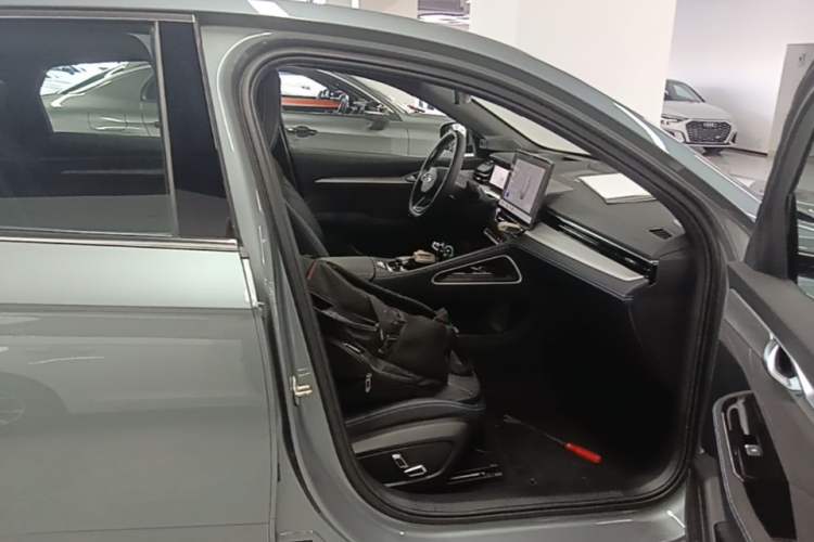 Used Geely Auto Preface 2026 Model Oriental Yao 2.0TD Wangyue Edition Right Front Seat