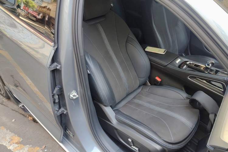 Used Geely Auto Preface 2026 Model Oriental Yao 2.0TD Lanxing Edition Right Front Seat