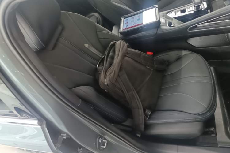 Used Geely Auto Preface 2026 Model Oriental Yao 1.5TD Fuyao Edition Right Front Seat