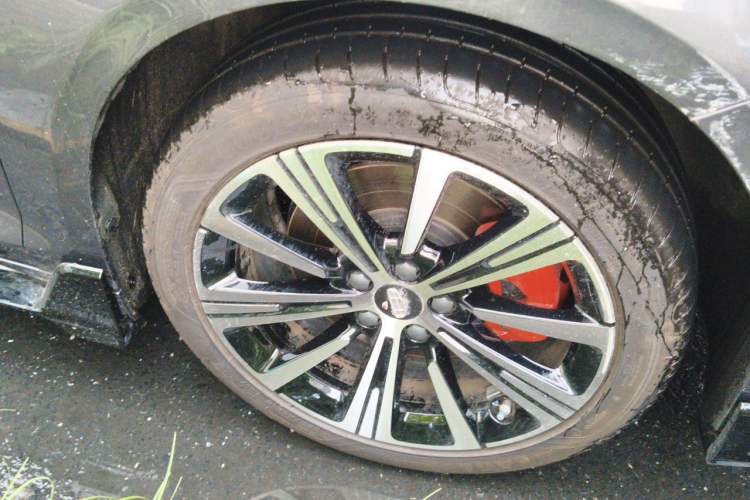 Used Geely Auto Preface 2026 Model Oriental Yao 2.0TD Lanxing Edition Right Front Wheel Hub