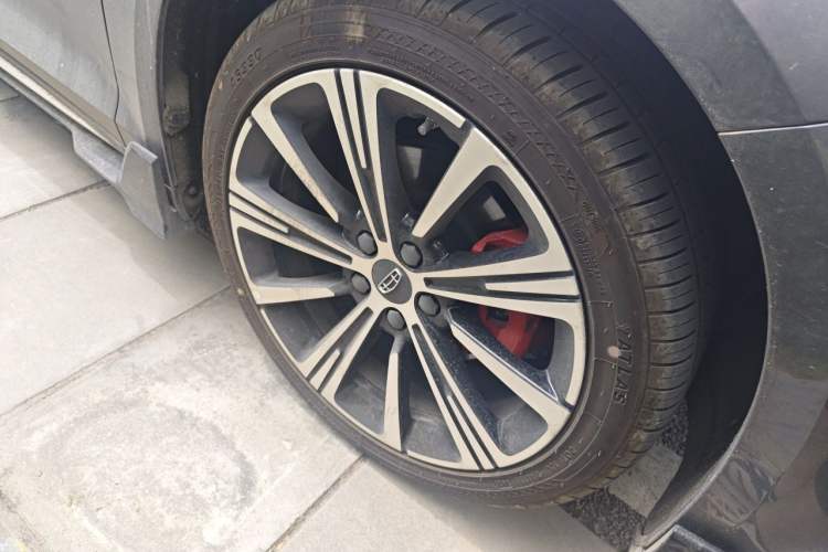 Used Geely Auto Preface 2026 Model Oriental Yao 1.5TD Kunlun Edition Right Front Wheel Hub