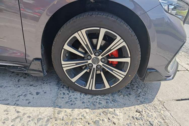 Used Geely Auto Preface 2026 Model Oriental Yao 2.0TD Xiaohan Edition Right Front Wheel Hub