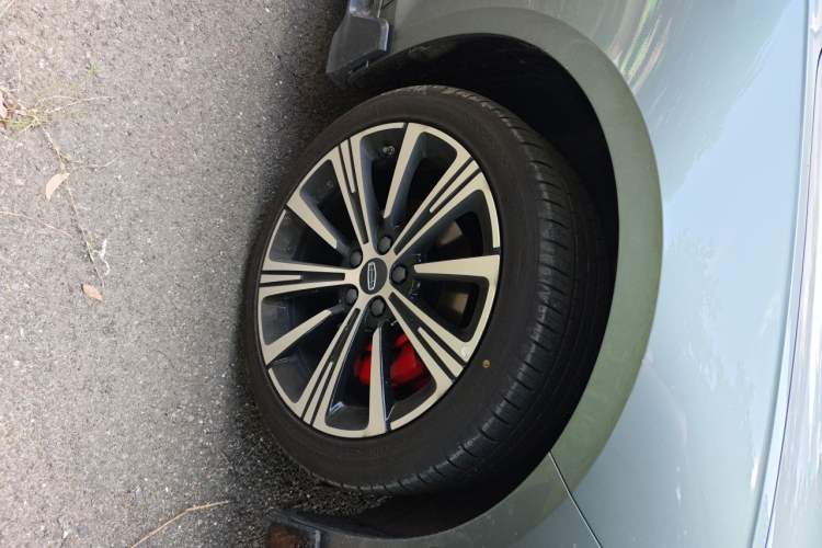 Used Geely Auto Preface 2026 Model Oriental Yao 1.5TD Kunlun Edition Right Front Wheel Hub