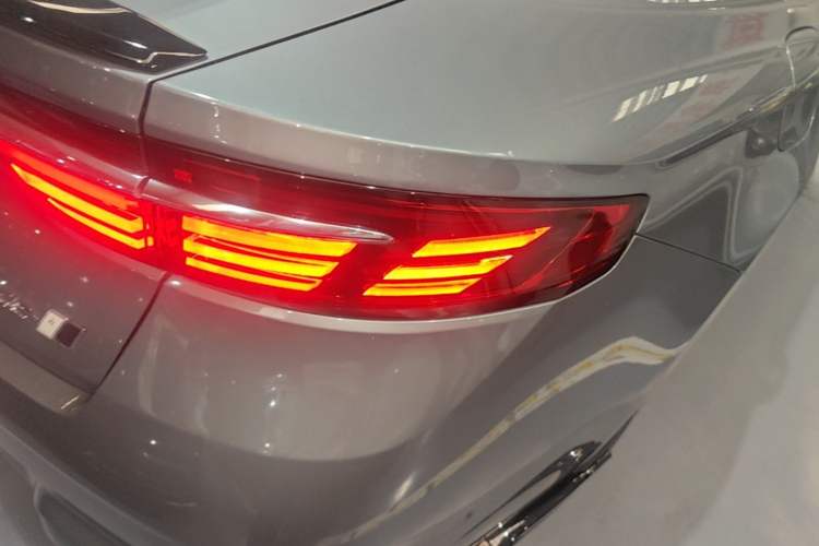 Used Geely Auto Preface 2026 Model Oriental Yao 2.0TD Wangyue Edition Right Rear Taillight