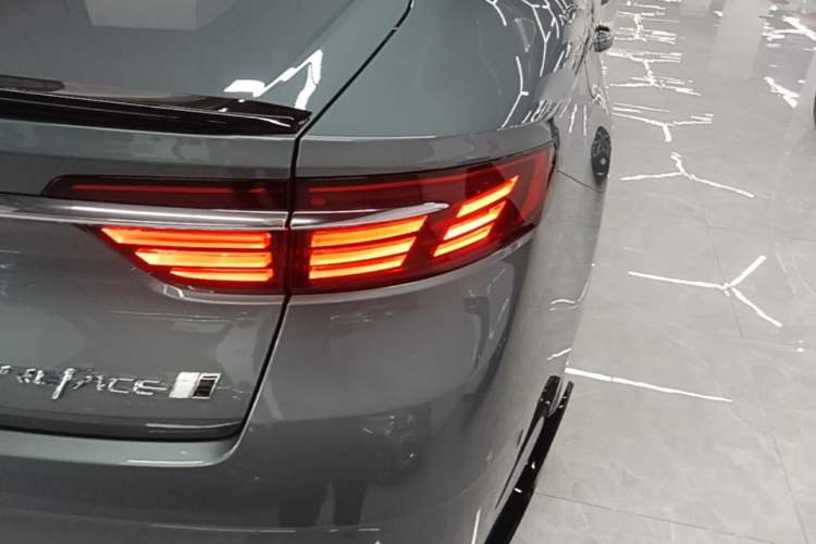 Used Geely Auto Preface 2026 Model Oriental Yao 2.0TD Wangyue Edition Right Rear Taillight