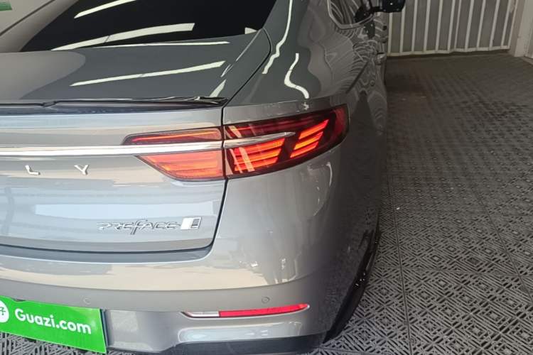 Used Geely Auto Preface 2026 Model Oriental Yao 2.0TD Wangyue Edition Right Rear Taillight