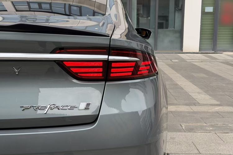 Used Geely Auto Preface 2026 Model Oriental Yao 2.0TD Wangyue Edition Right Rear Taillight