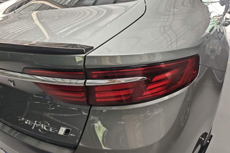 Used Geely Auto Preface 2026 Model Oriental Yao 2.0TD Wangyue Edition Right Rear Taillight