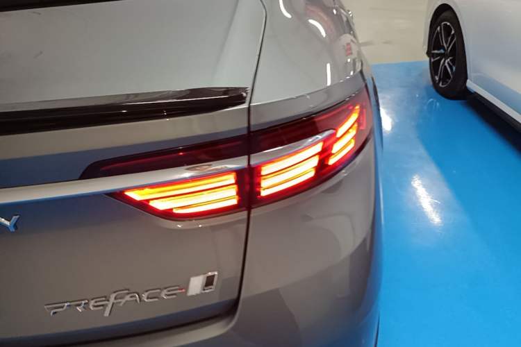 Used Geely Auto Preface 2026 Model Oriental Yao 2.0TD Wangyue Edition Right Rear Taillight