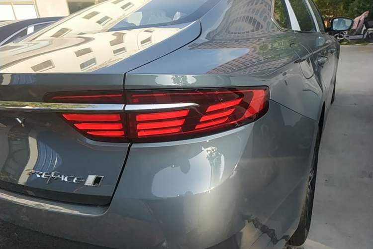 Used Geely Auto Preface 2026 Model Oriental Yao 1.5TD Fuyao Edition Right Rear Taillight