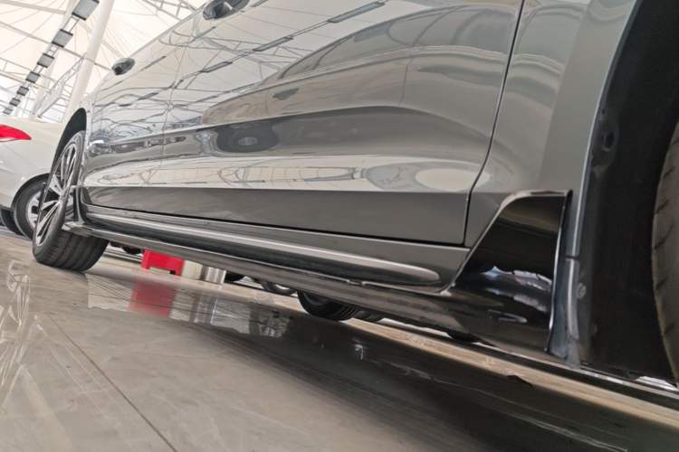 Used Geely Auto Preface 2026 Model Oriental Yao 2.0TD Wangyue Edition Right Side Sill