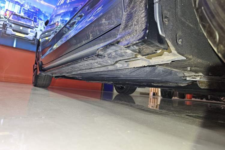 Used Geely Auto Preface 2026 Model Oriental Yao 2.0TD Wangyue Edition Right Side Sill