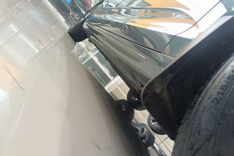 Used Geely Auto Preface 2026 Model Oriental Yao 1.5TD Fuyao Edition Right Side Sill