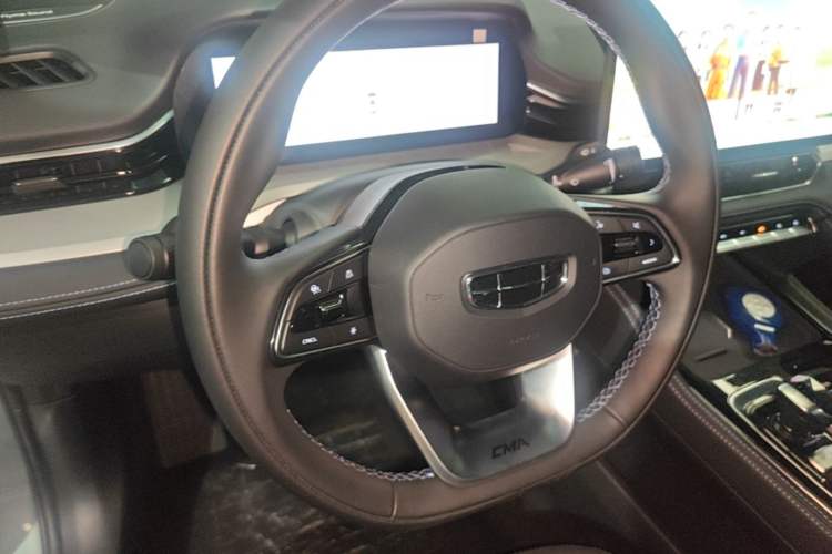 Used Geely Auto Preface 2026 Model Oriental Yao 2.0TD Wangyue Edition Steering Wheel