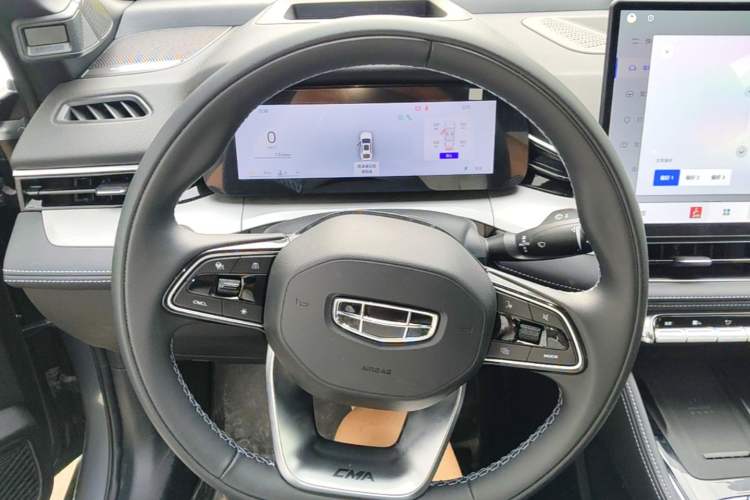 Used Geely Auto Preface 2026 Model Oriental Yao 2.0TD Wangyue Edition Steering Wheel