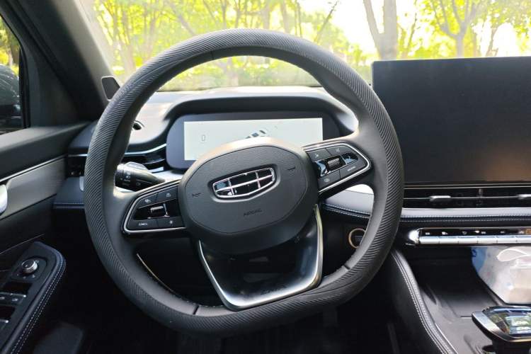 Used Geely Auto Preface 2026 Model Oriental Yao 1.5TD Kunlun Edition Steering Wheel