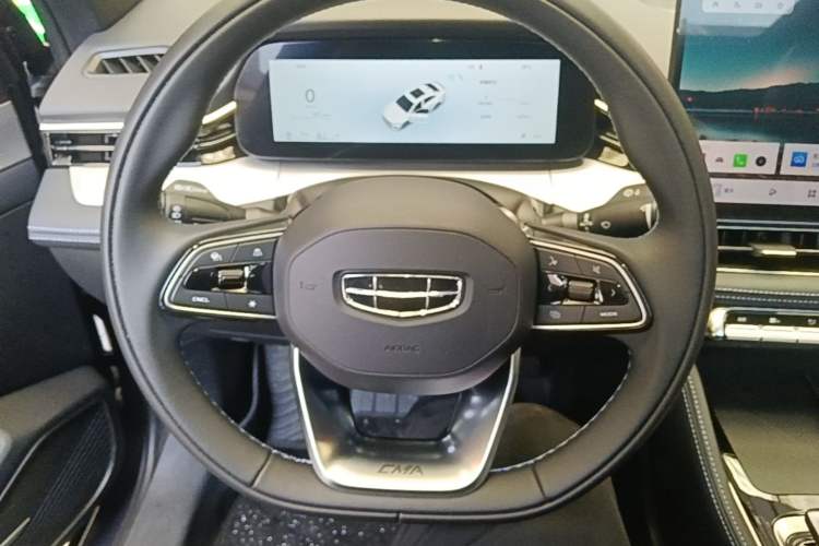 Used Geely Auto Preface 2026 Model Oriental Yao 1.5TD Fuyao Edition Steering Wheel