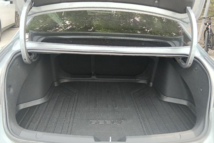 Used Geely Auto Preface 2026 Model Oriental Yao 2.0TD Wangyue Edition Trunk