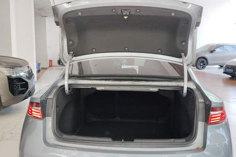 Used Geely Auto Preface 2026 Model Oriental Yao 2.0TD Wangyue Edition Trunk