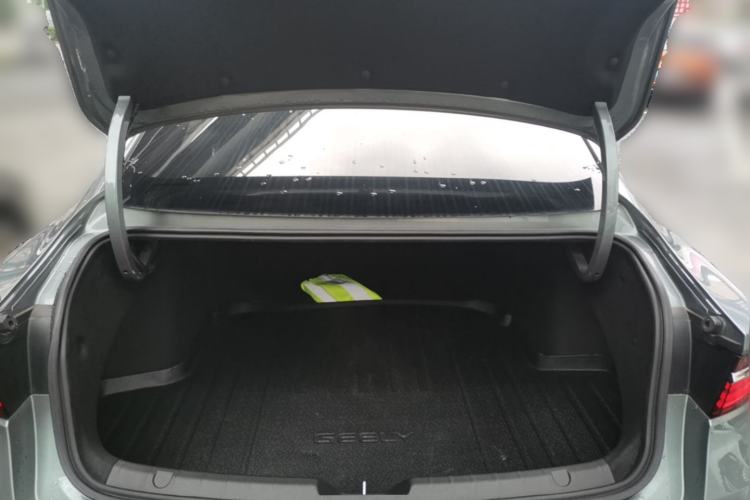 Used Geely Auto Preface 2026 Model Oriental Yao 2.0TD Wangyue Edition Trunk