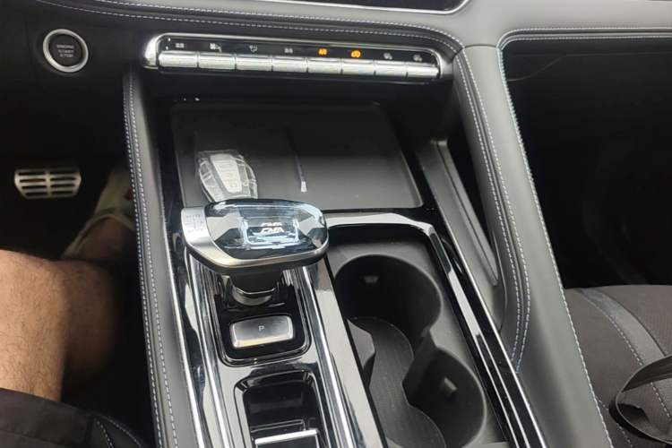 Used Geely Auto Preface 2026 Model Oriental Yao 2.0TD Wangyue Edition Gear Lever