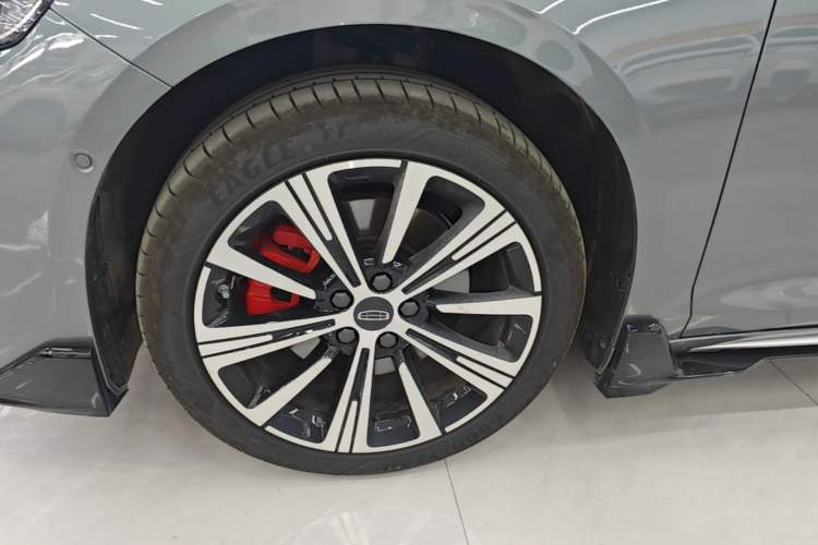 Used Geely Auto Preface 2026 Model Oriental Yao 2.0TD Wangyue Edition Left Front Wheel Hub