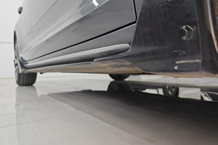 Used Geely Auto Preface 2026 Model Oriental Yao 2.0TD Wangyue Edition Right Side Sill