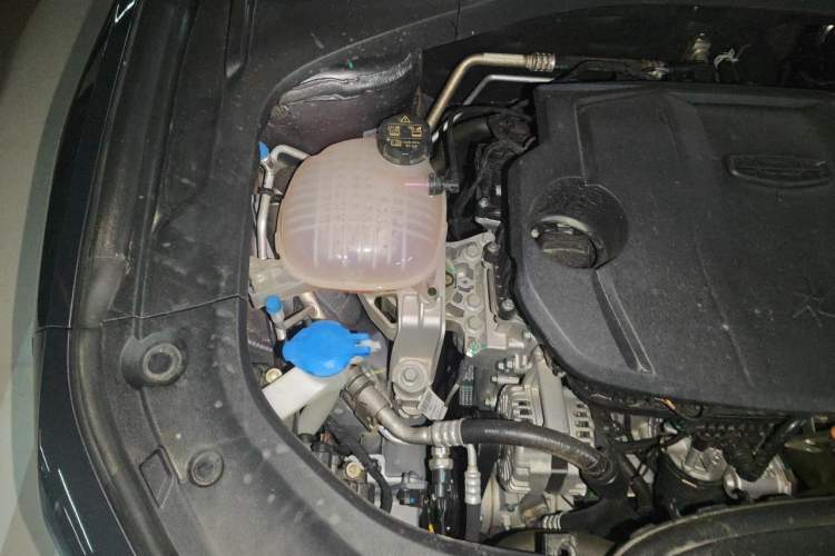 Used Geely Auto Preface 2026 Model Oriental Yao 1.5TD Kunlun Edition Engine Bay Right
