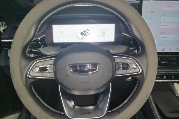 Used Geely Auto Preface 2026 Model Oriental Yao 1.5TD Kunlun Edition Steering Wheel