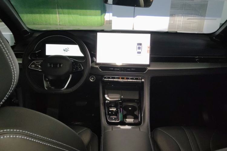 Used Geely Auto Preface 2026 Model Oriental Yao 1.5TD Kunlun Edition Center Console