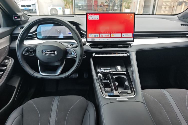 Used Geely Auto Preface 2026 Model Oriental Yao 2.0TD Wangyue Edition Center Console