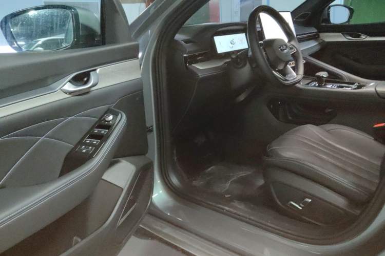 Used Geely Auto Preface 2026 Model Oriental Yao 1.5TD Kunlun Edition Driver Seat